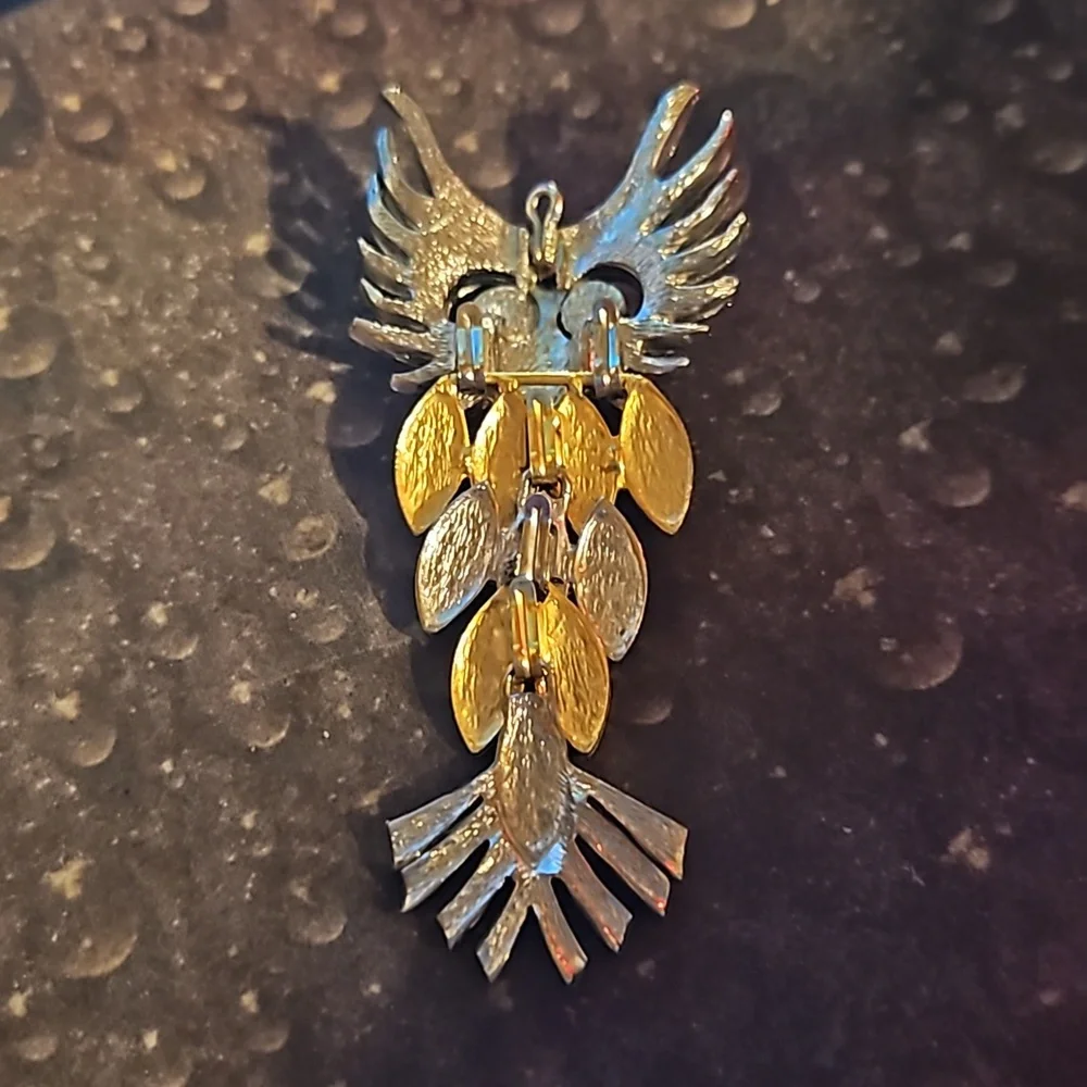 Silvertone Goldtone Bown Eyed Owl Pendant - Picture 3 of 3